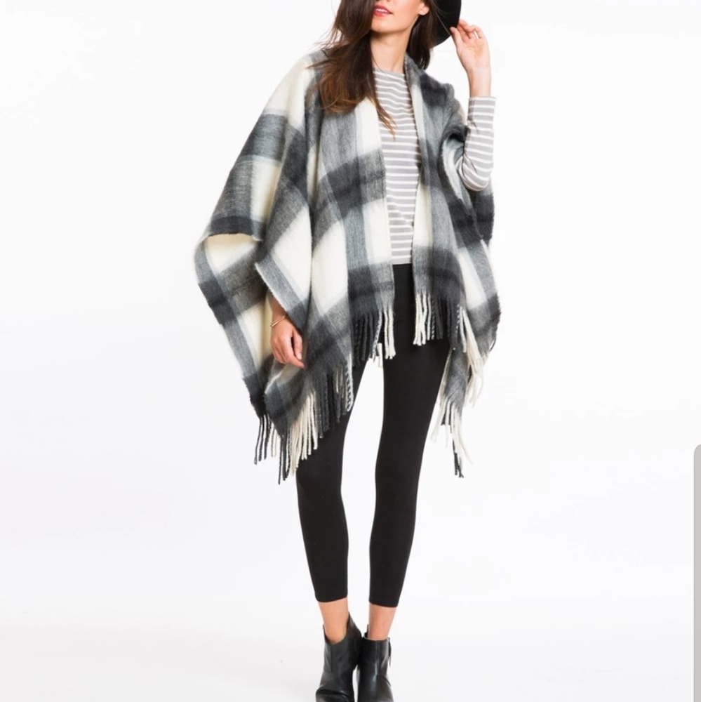 NWOT Marine Layer Georgia Flannel Poncho One size